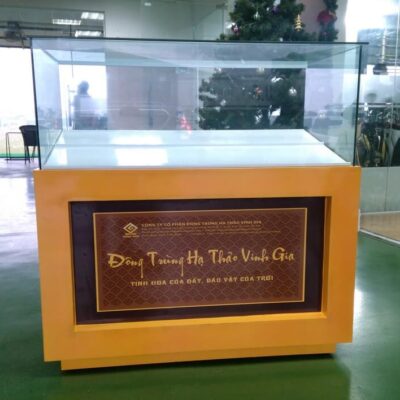 Tủ trưng bày sản phẩm Đông Trùng Hạ Thảo Tu-trung-bay-dong-trung-ha-thao-1
