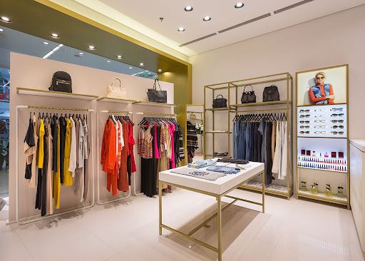 Các mẫu thiết kế shop quần áo nữ đẹp, ấn tượng 25 Cacmauthietkeshopquanaonudep51