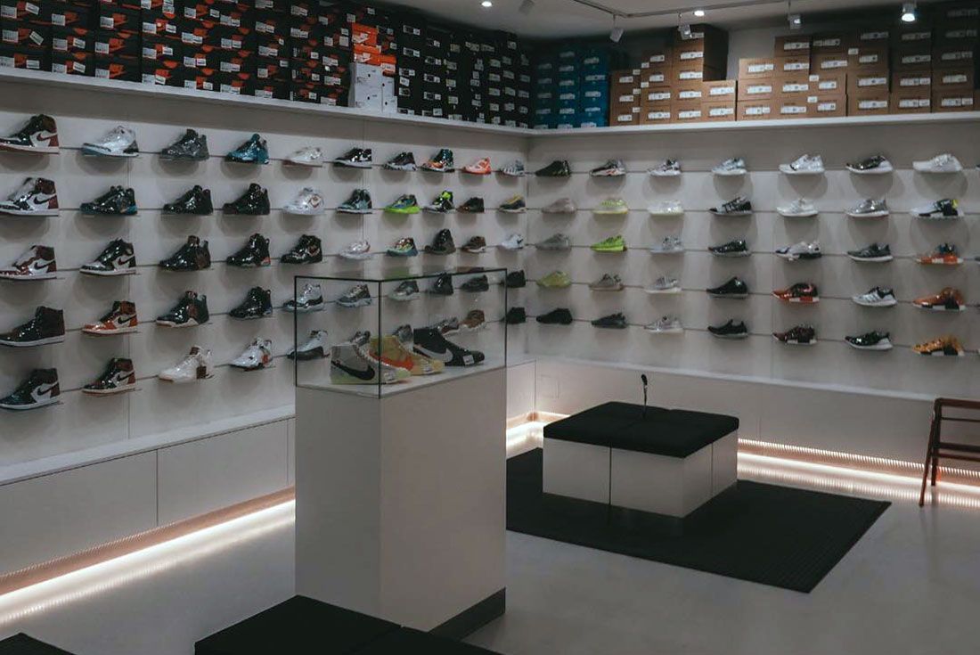 Thiết kế shop giày dép nhỏ ấn tượng, hút khách, đầy đủ công năng 22 Thietkeshopgiaydepnho1
