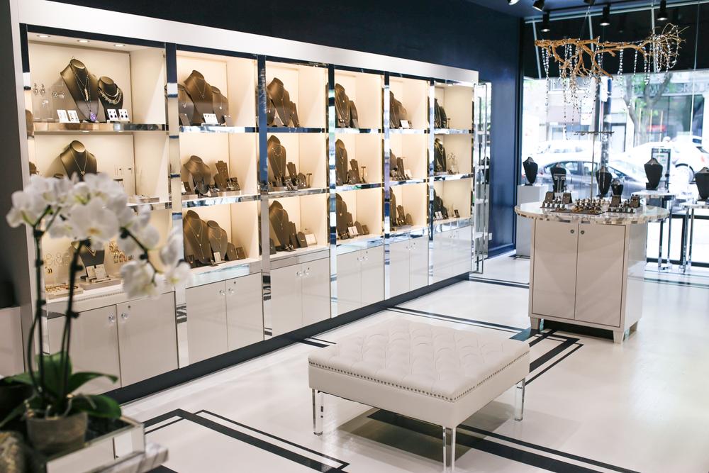 Thiết kế shop phụ kiện trang sức chuyên nghiệp, ấn tượng, bắt mắt 23 Thietkeshopphukientrangsuc11