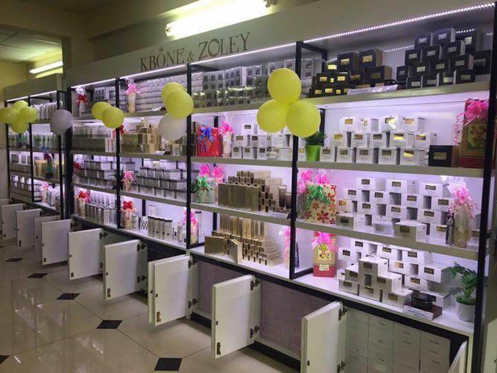 Thiết kế shop mỹ phẩm nhỏ đẹp, hiện đại, giá rẻ Thiet-ke-thi-cong-hoan-thien-shop-my-pham-dong-anh-1