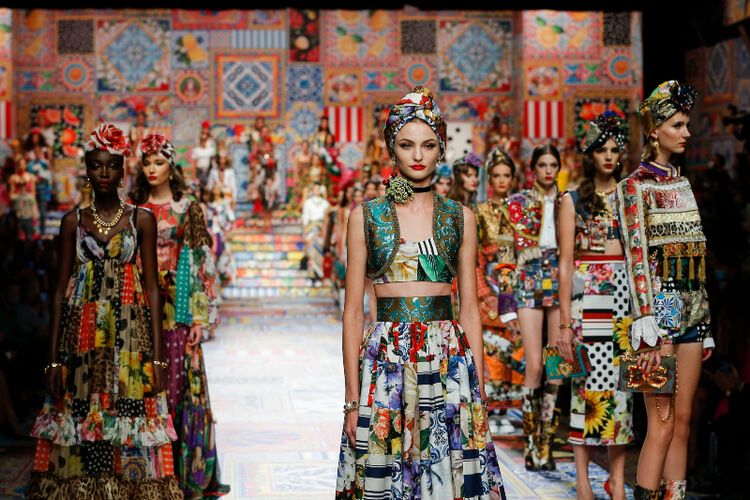 Bst-dolce-gabanna-xuan-he-2021