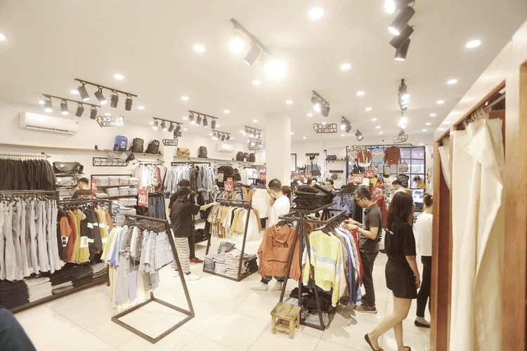 Mẫu kệ shop quần áo thời trang đẹp, chất lượng nhất năm 2022 hpdecor.vn-kệ shop quần áo