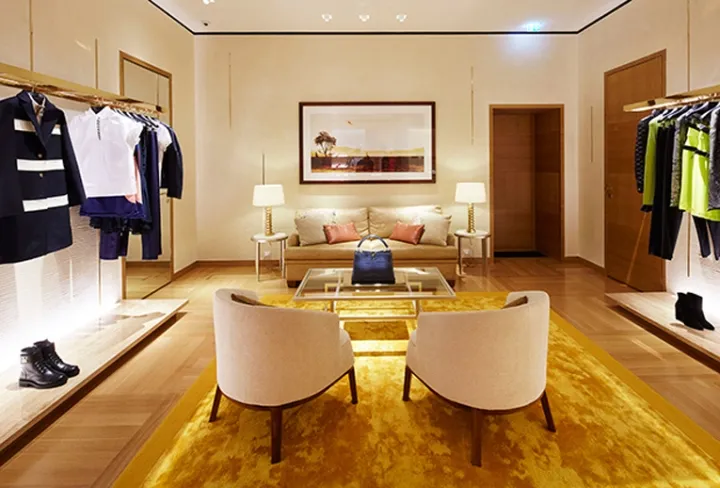 Louis Vuitton 12