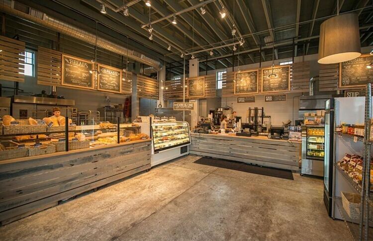 Thiết kế cửa hàng bánh ngọt nhỏ hpdecor.vn-thiết kế cửa hàng bánh ngọt nhỏ