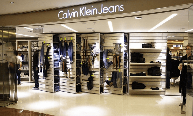 Calvin Klein 7