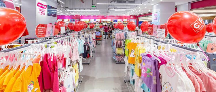 Thiết kế cửa hàng bán đồ sơ sinh Cua Hang Ban Do So Sinh Dep (2)