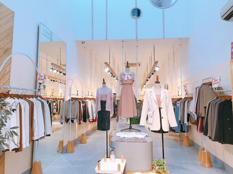 "Đốn tim" với thiết kế cửa hàng thời trang ngọt ngào, nữ tính của Germe Shop Germe Shop 12