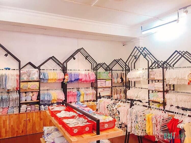 Thiết kế cửa hàng bán đồ sơ sinh Thiet Ke Shop Ban Do So Sinh (4)
