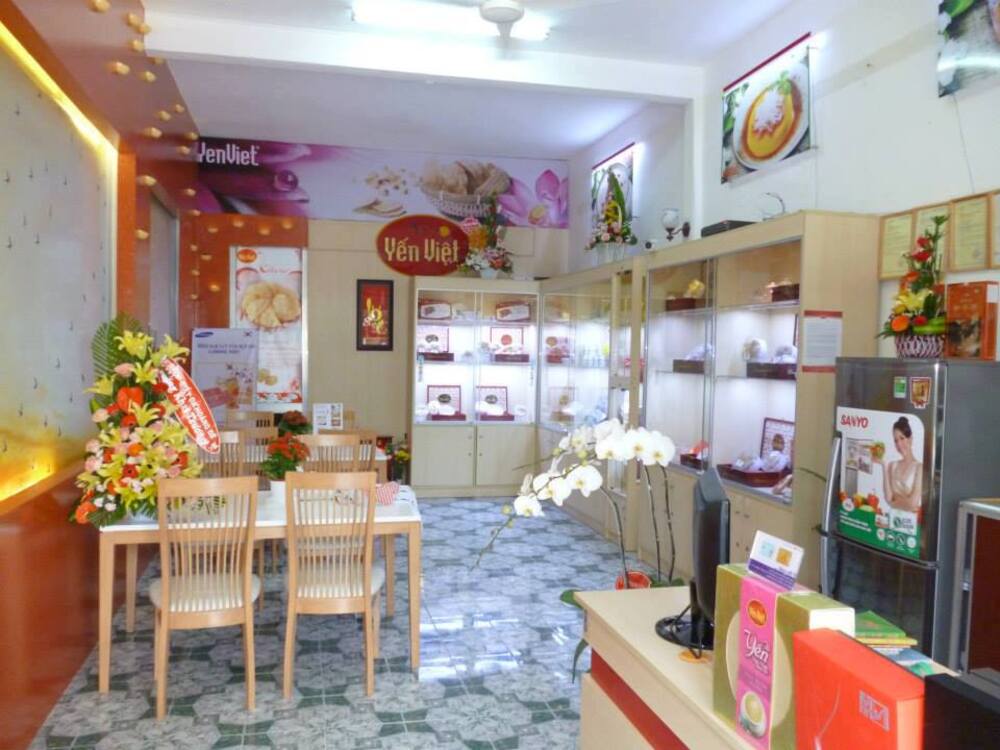 Thiết kế cửa hàng yến sào đẹp, sang trọng, hiện đại Cua Hang Yen Sao (15)