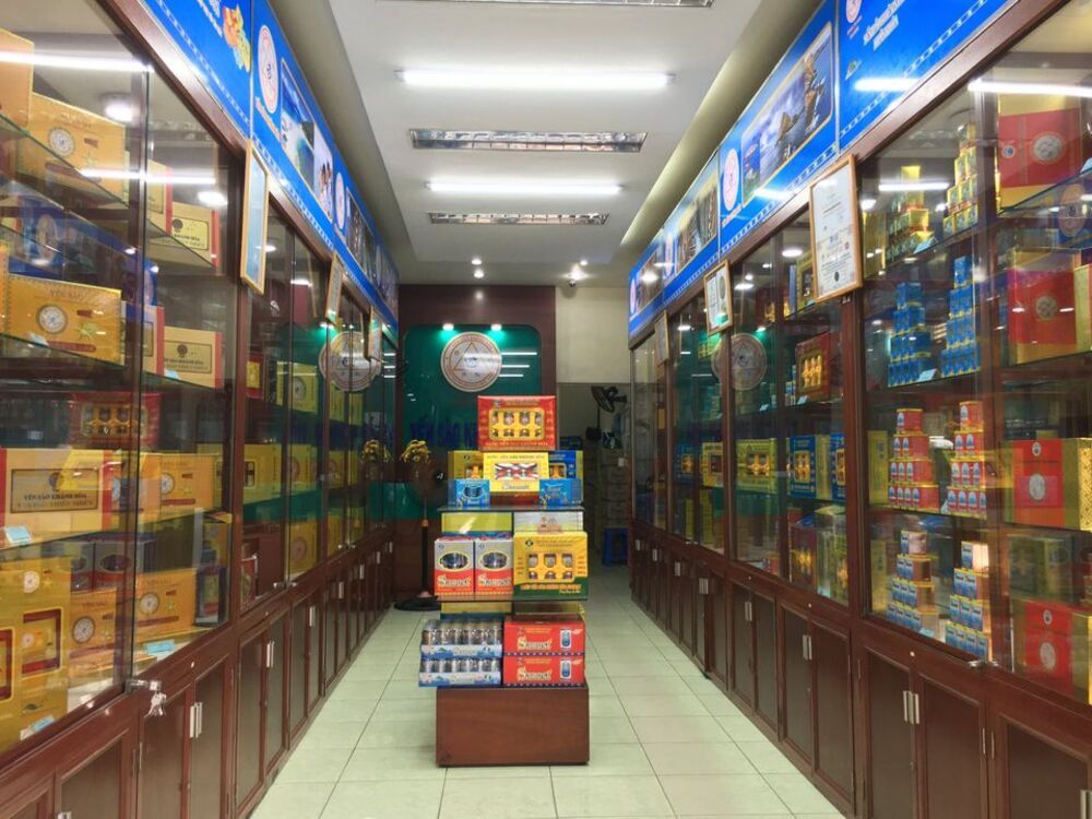 Thiết kế cửa hàng yến sào đẹp, sang trọng, hiện đại Cua Hang Yen Sao (5)