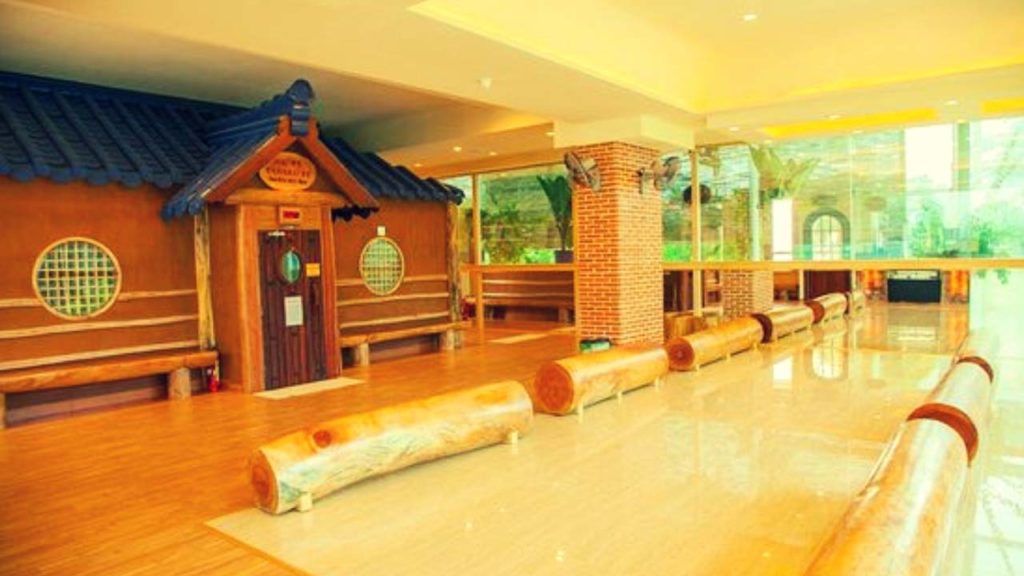 Golden Lotus Spa 4
