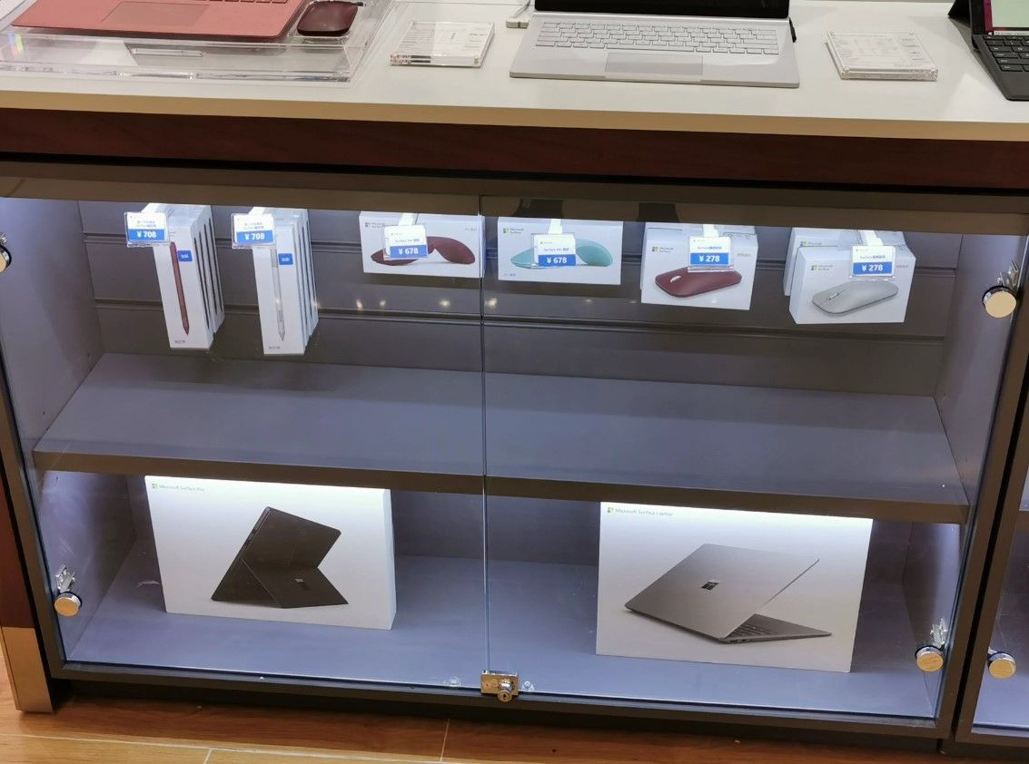 Tu Trung Bay Laptop 12