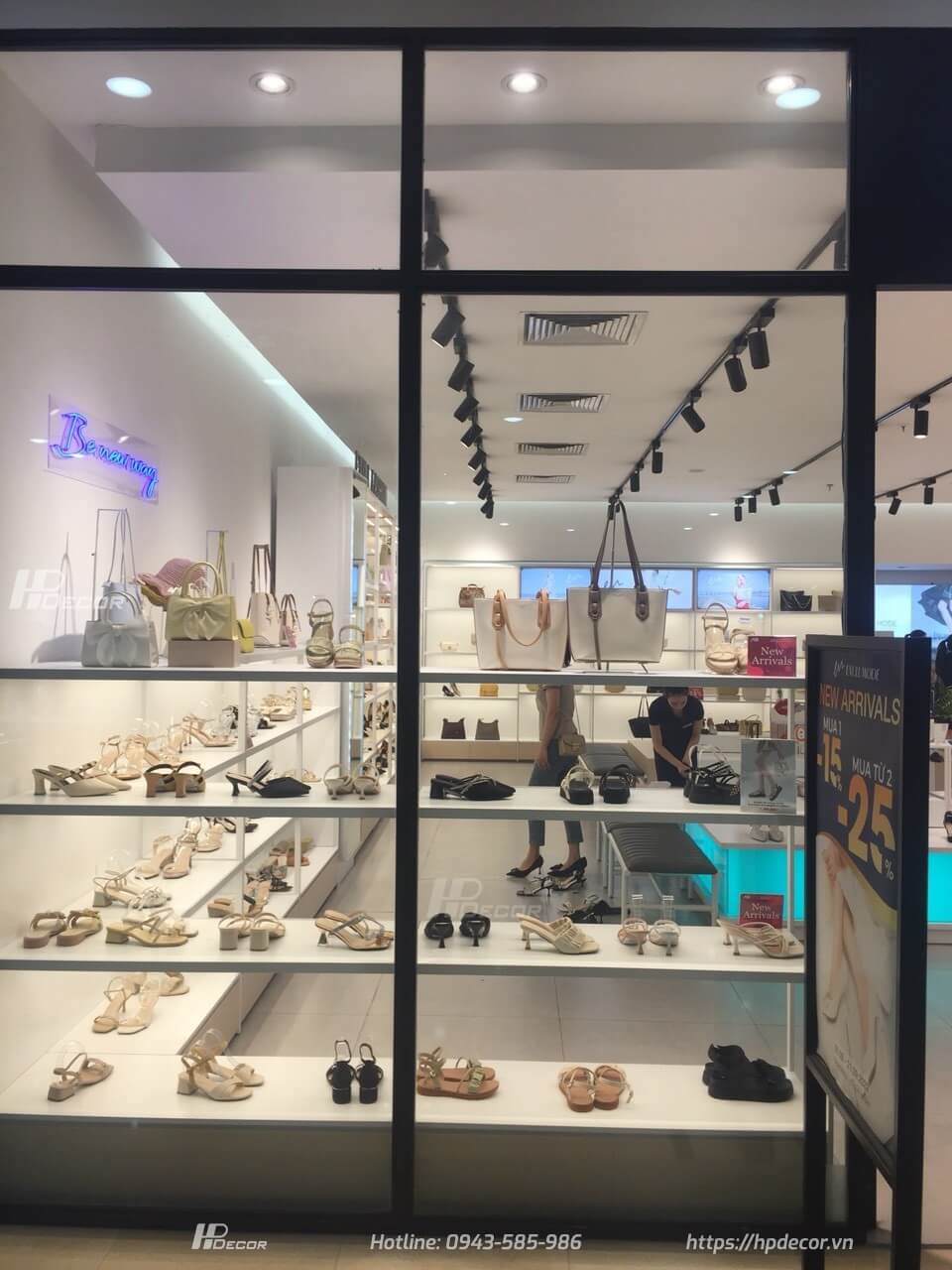 Thi công shop túi xách & giày dép cao cấp Exull Mode (75m2) tại Thanh Xuân Shop Tui Xach Giay Dep Cao Cap Exull Mode 02