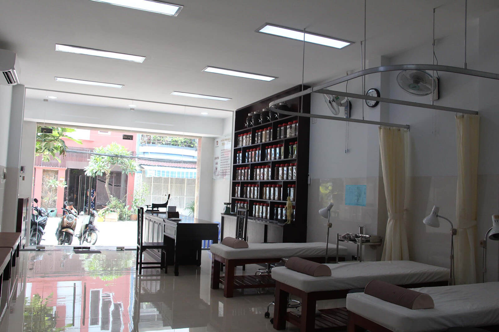 Thiet Ke Phong Kham Dong Y 5