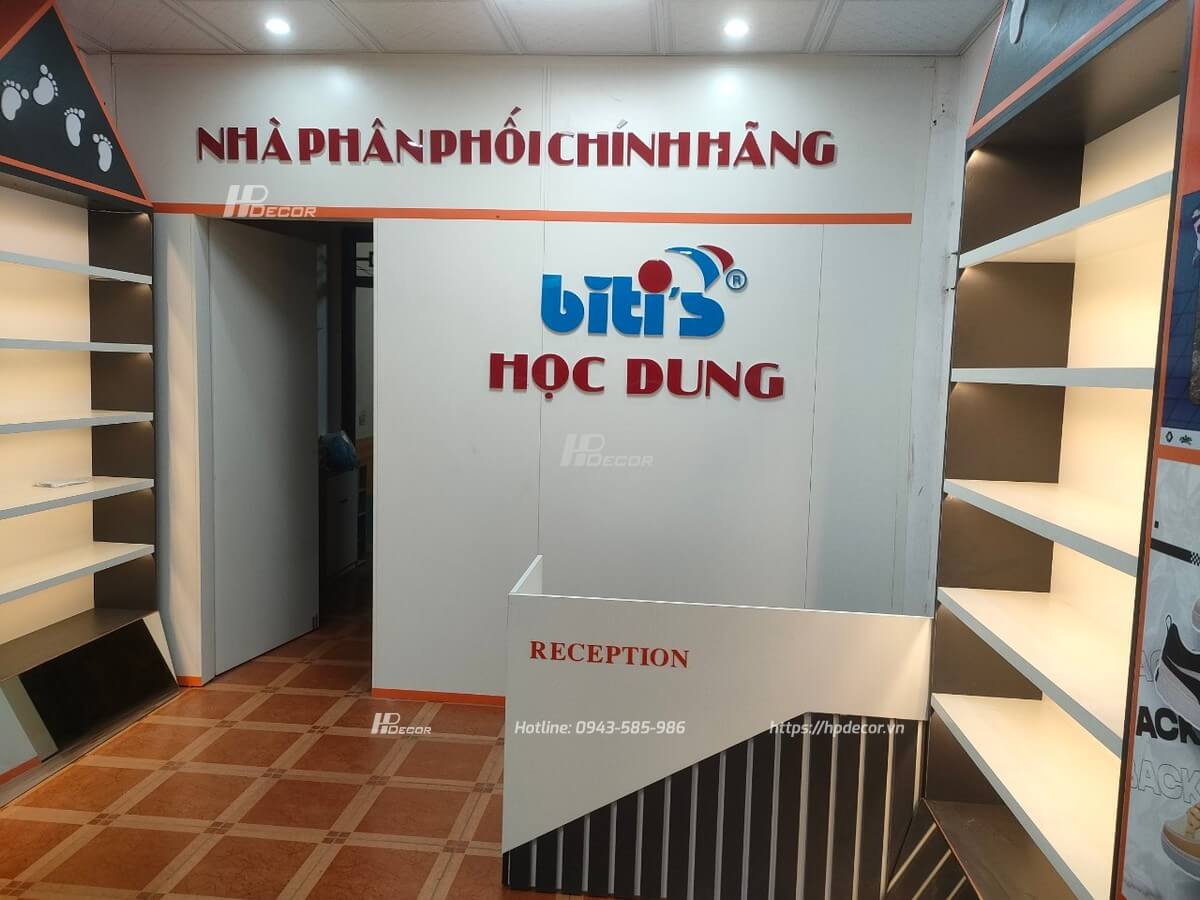 Thiet Ke Shop Giay Hoc Dung 07